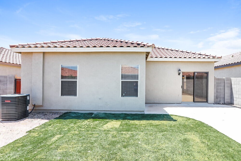 Building Photo - 2924 W Allens Peak Dr