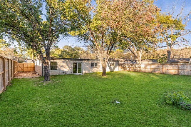 Building Photo - 10607 Overbrook Ln