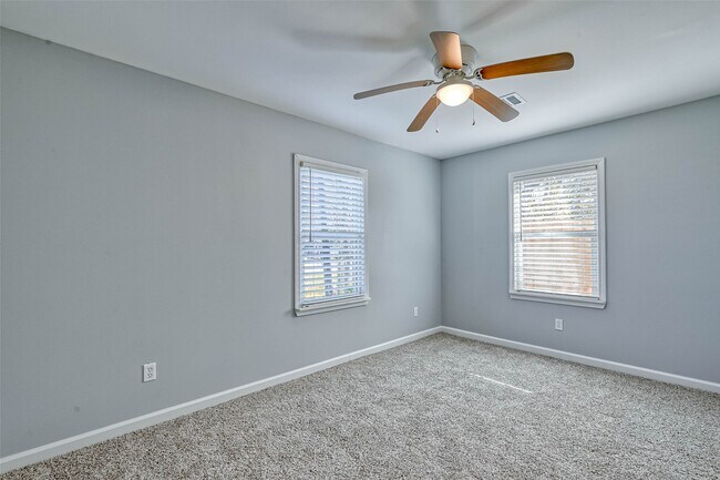 Building Photo - 3818 Noah St