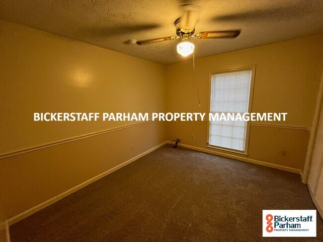 Building Photo - Located in Northern Columbus!