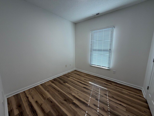 Building Photo - 815 Green Oaks St