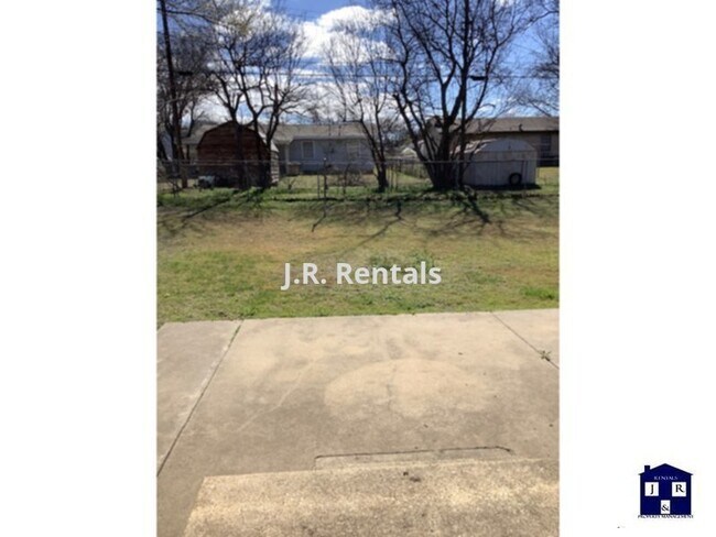 Building Photo - 515 S. 9th St, Copperas Cove TX 76522