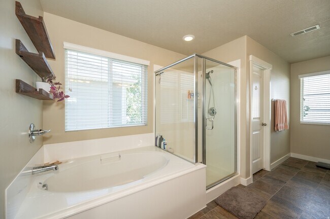 Building Photo - 788 Star Spangled Dr