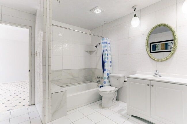 Building Photo - 15530 Camino Del Sol Dr