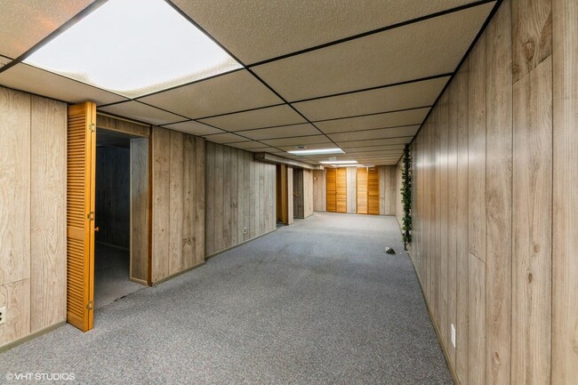Building Photo - 6611 51st Ave