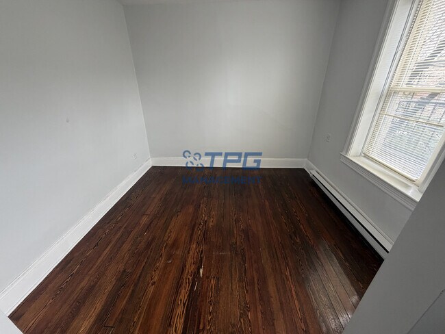 Building Photo - 265 Avenue B