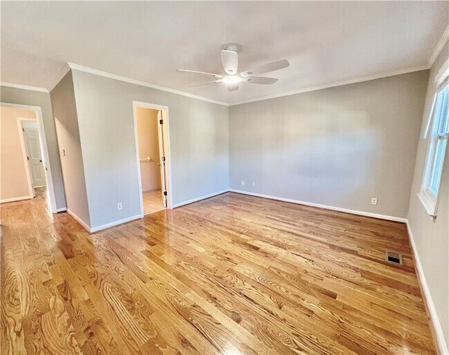 Building Photo - 215 Brantley Rd