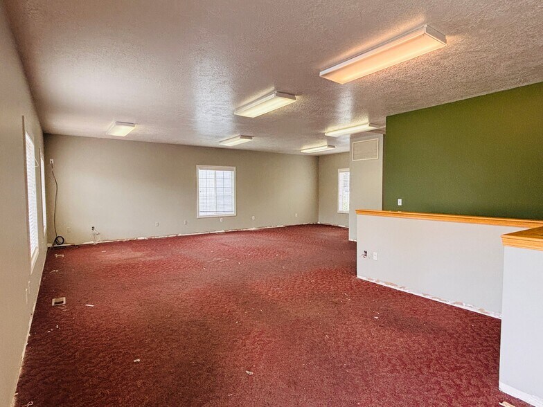 Building Photo - 40 W 1250 N