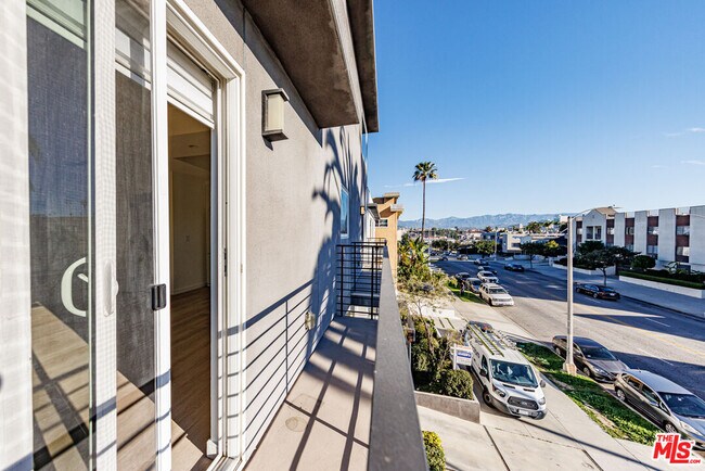 Building Photo - 1187 Crenshaw Blvd