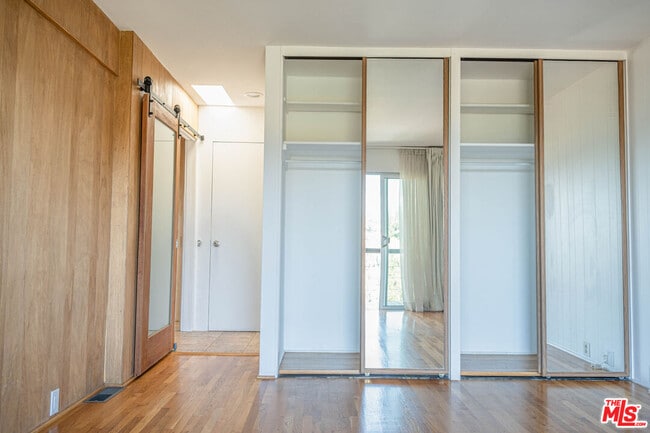 Building Photo - 8895 Appian Way