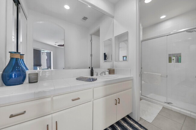 Building Photo - 267 Loch Lomond Rd