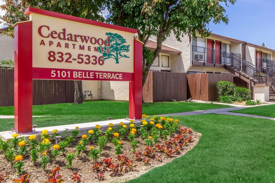Building Photo - Cedarwood Apartments