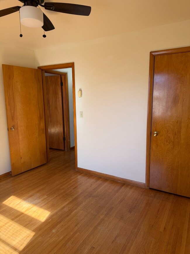 Building Photo - 4 bd 2 ba including a basement apartment in a great East Nashville location