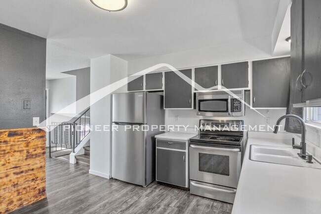 Building Photo - 2399 Jet Wing Dr