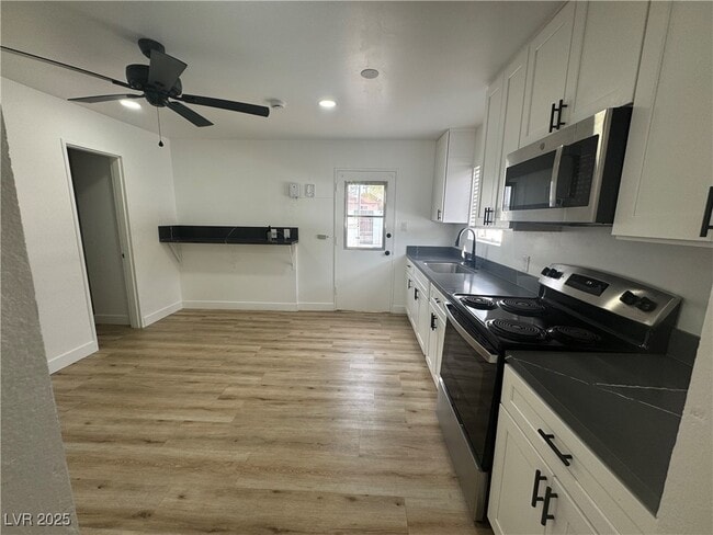 Building Photo - 1336 Darmak Dr