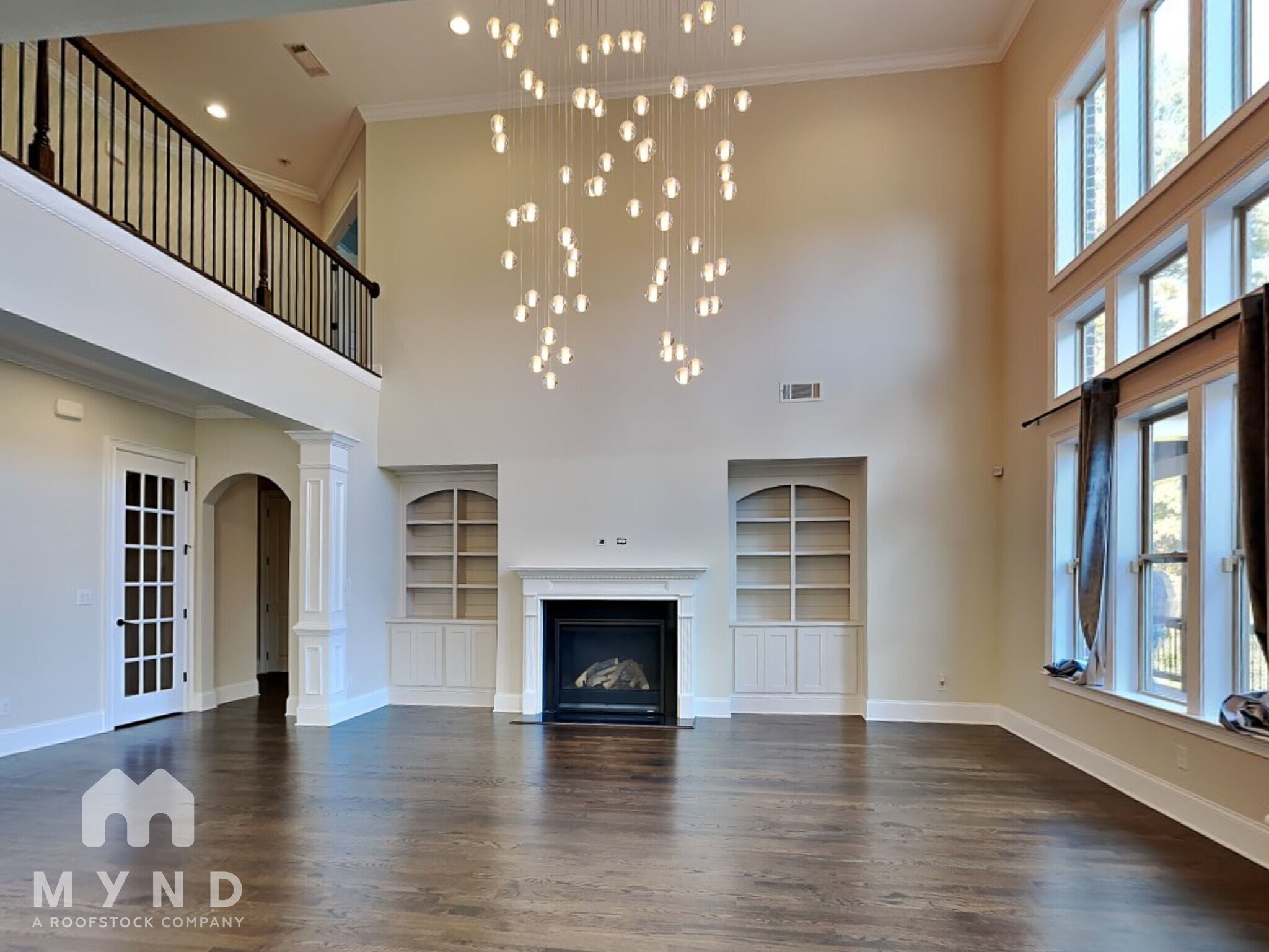 Building Photo - 2995 Manorview Ln