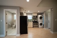 Building Photo - 711 Graham Pl