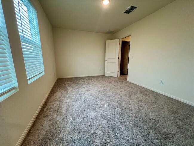 Building Photo - 509 Lagoon Dr