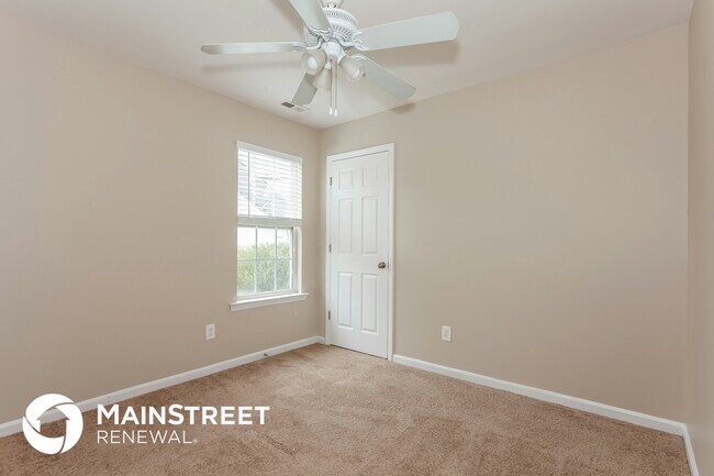 Building Photo - 5052 Osage Cir