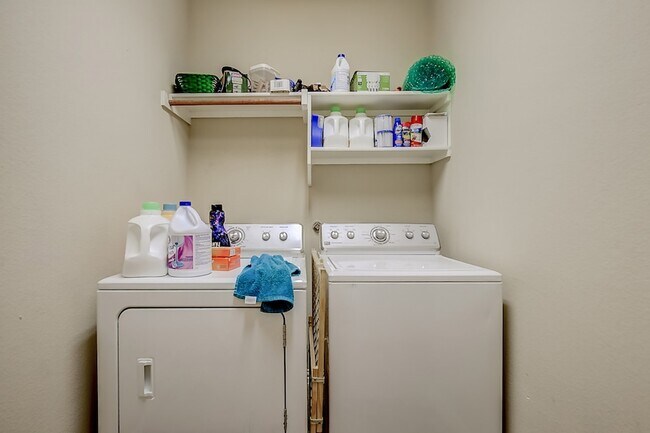 Building Photo - 2832 Gooseberry Dr