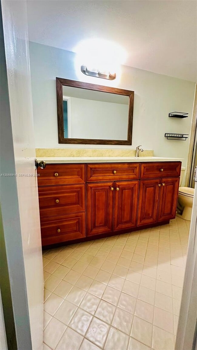 Building Photo - 2091 Coral Ridge Dr