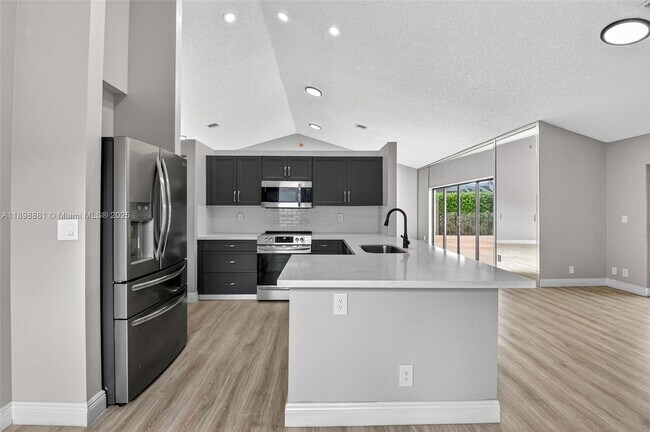 Building Photo - 9645 El Clair Ranch Rd