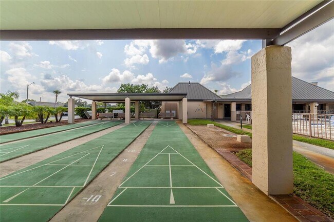 Building Photo - 4112 Hampton Dr