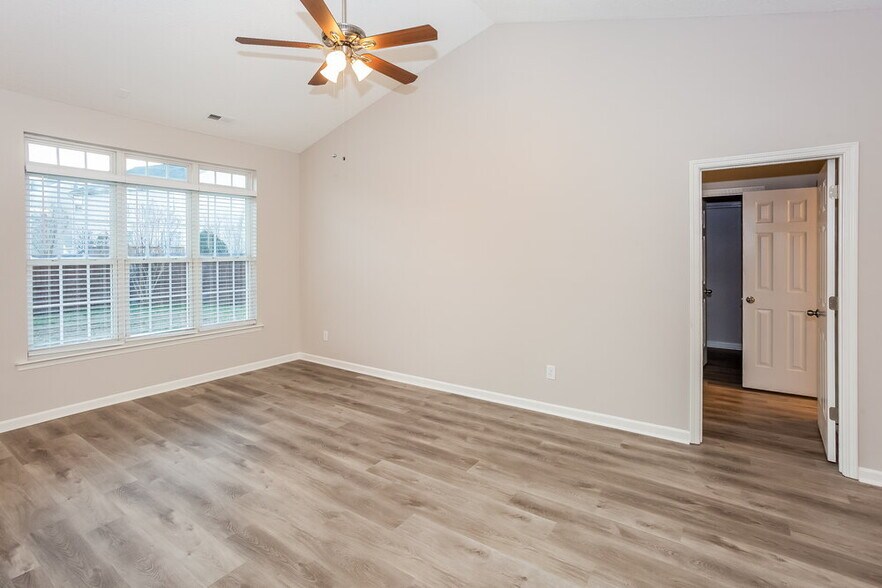 Building Photo - 5839 Mahogany Pl SW