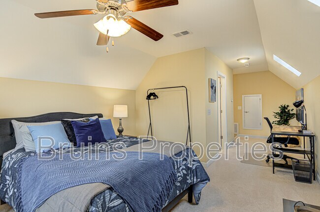 Building Photo - 4077 Cosway Ct