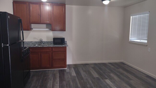 Building Photo - 5626 53rd St