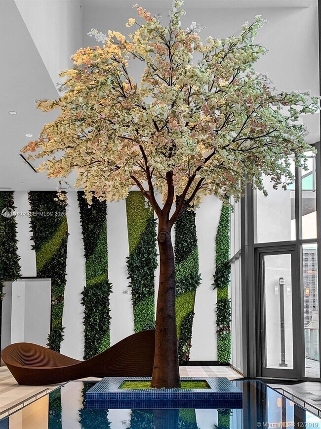 Building Photo - 851 NE 1st Ave