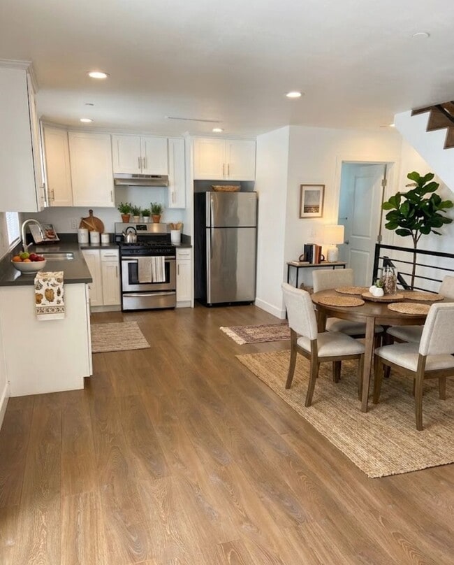 Building Photo - 11514 Emelita St