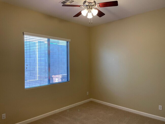 Building Photo - 31264 N 133rd Ln