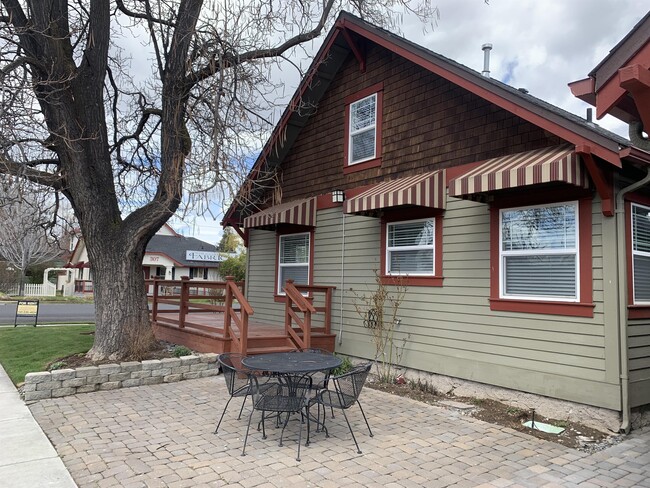 Building Photo - 306 NW 7th St