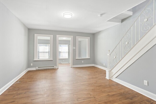 Building Photo - 5211 Litchfield St