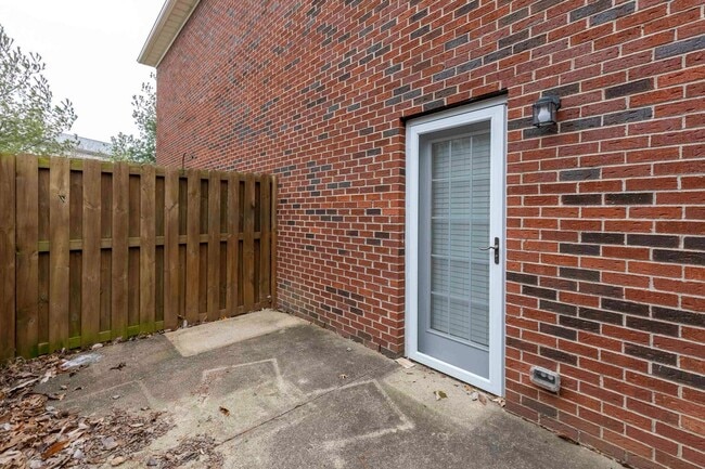 Building Photo - 301 S Dorsey Ln