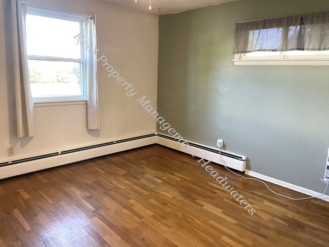 Building Photo - 3 Bedroom 2 Bath House for Rent - Pet Frie...