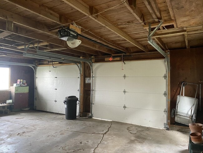 Building Photo - 7020 Brown Rd