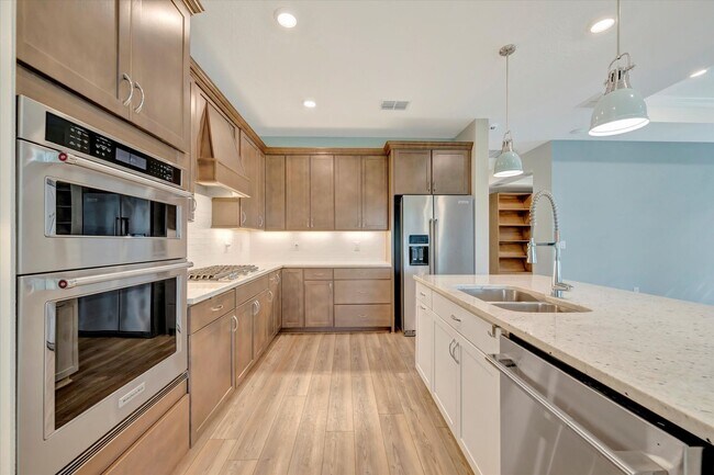 Building Photo - Del Webb Bayview Home, Active 55+ Communit...