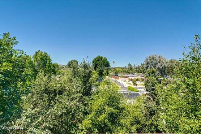 Building Photo - 4833 Dunman Ave