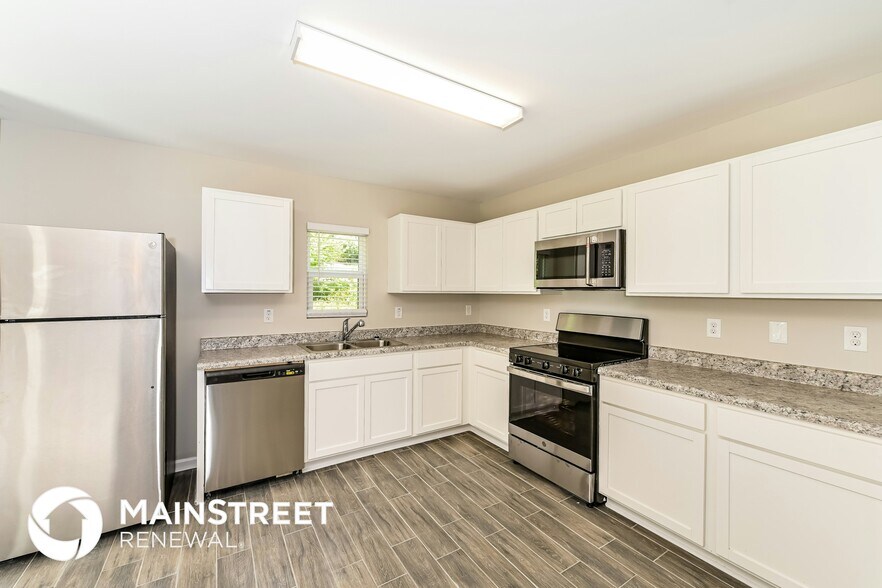 Building Photo - 245 Arthurs Ln