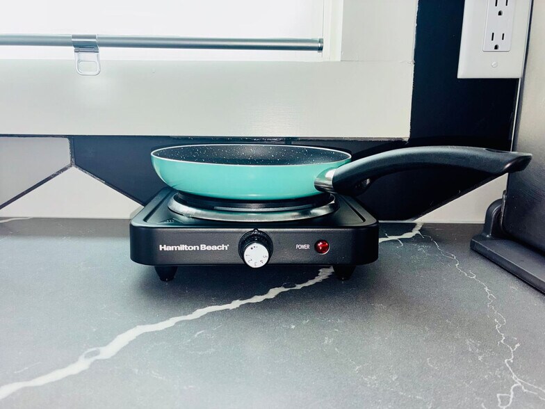 Building Photo - 71 Randolph St NE