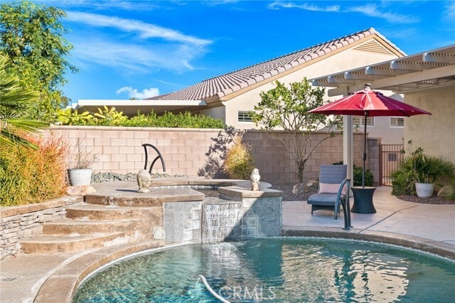 Building Photo - 36627 Crown St