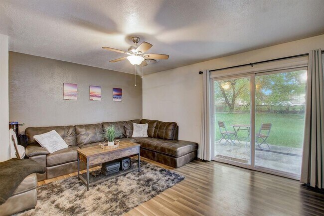 Building Photo - 1208 S 19th St