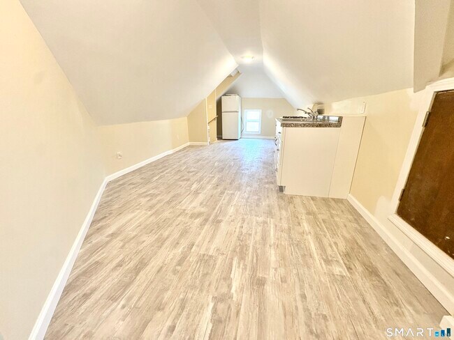 Building Photo - 129-131 Highland Ave