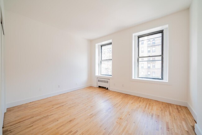 Building Photo - 1200 Washington St