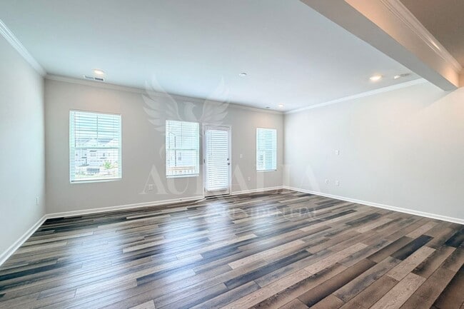Building Photo - 3018 Brellon Ln