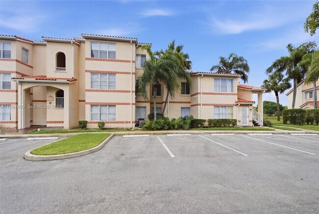 Building Photo - 3310 Pinewalk Dr N