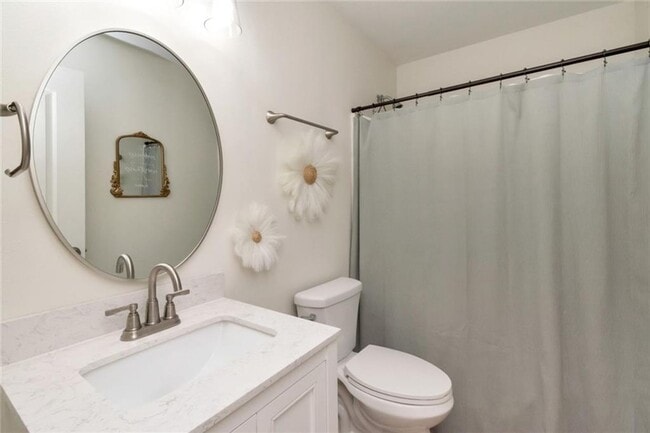 Building Photo - Beautifully Remodeled Home on Lake Forest ...