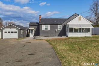 Building Photo - 140 Camp Ave